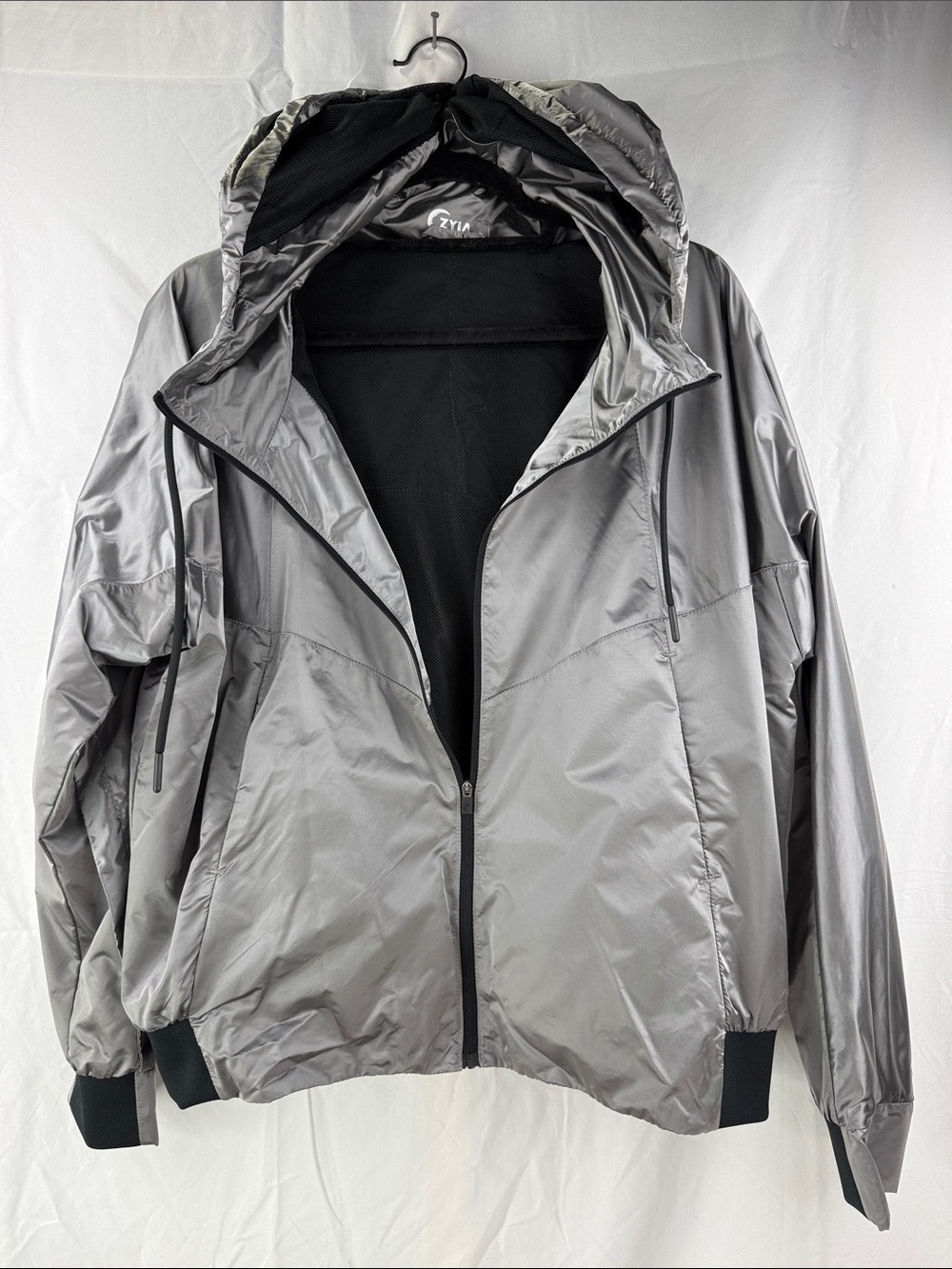 ZYIA Active Women’s Size Large Silver Metallic Gray Hooded Windbreaker Jacket - Picture 3 of 10